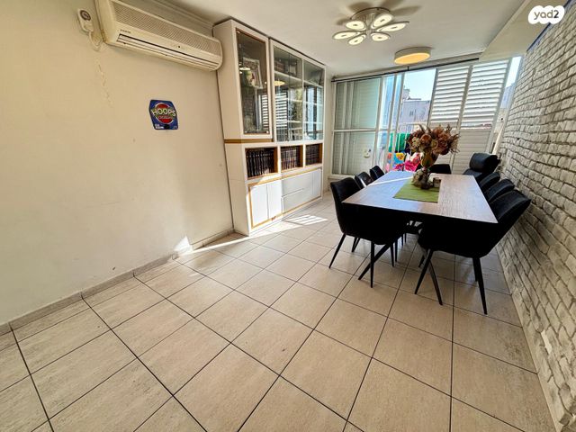 דירה, באבוב, בת ים