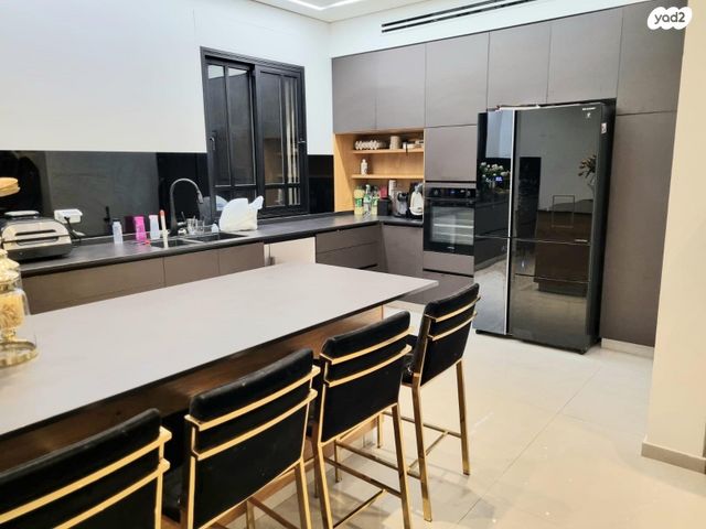 דו משפחתי, נאות רבין, יבנה