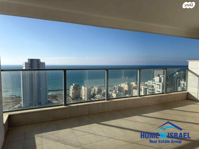 מודעת נכס, דר' ישראל בורגנסקי, נוף הטיילת, נתניה