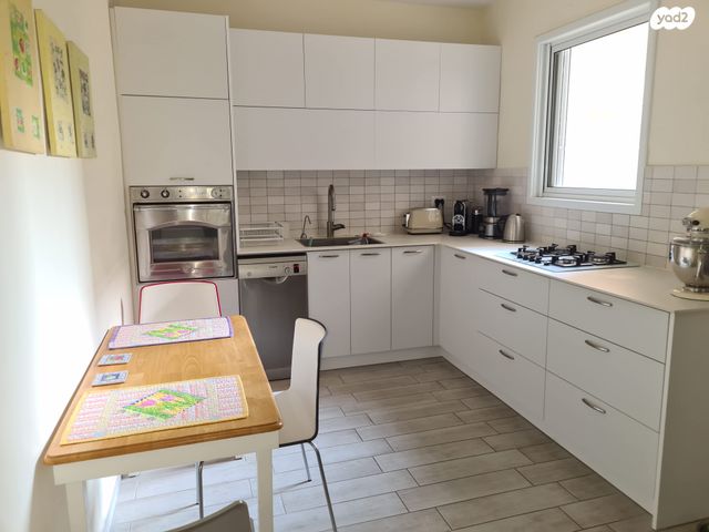 נווה אביבים