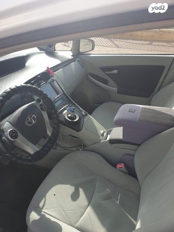 מודעת רכב טויוטה פריוס