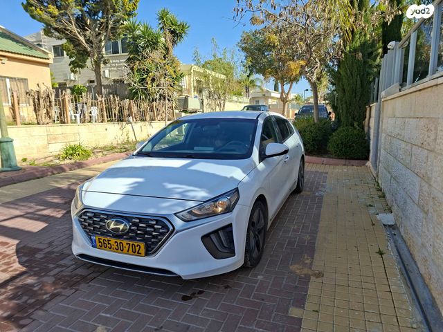 מודעת רכב יונדאי איוניק