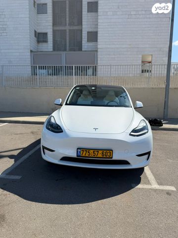מודעת רכב טסלה מודל Y
