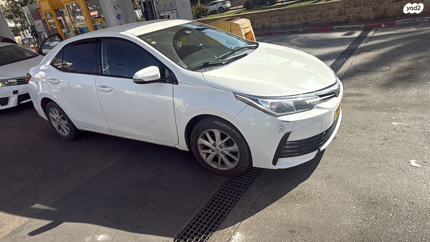 מודעת רכב טויוטה קורולה