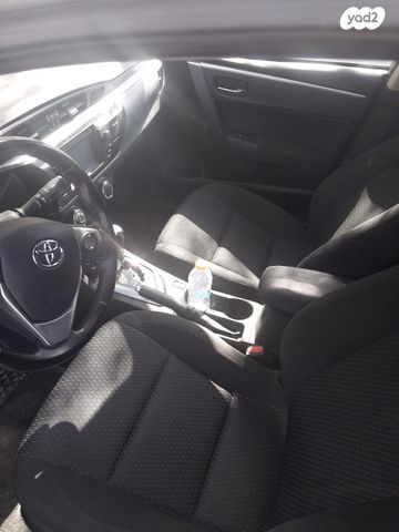 מודעת רכב טויוטה קורולה