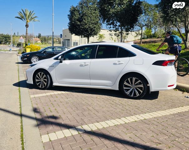 מודעת רכב טויוטה קורולה