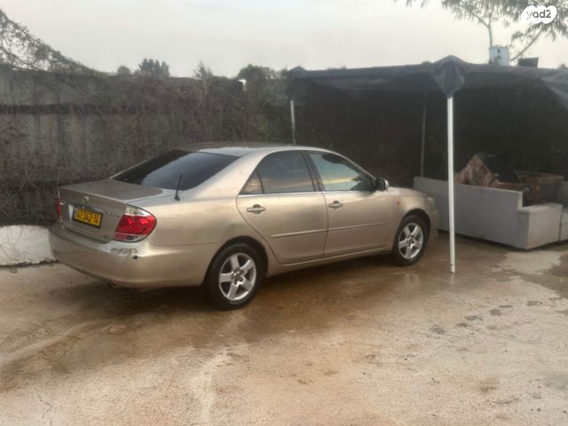מודעת רכב טויוטה קאמרי