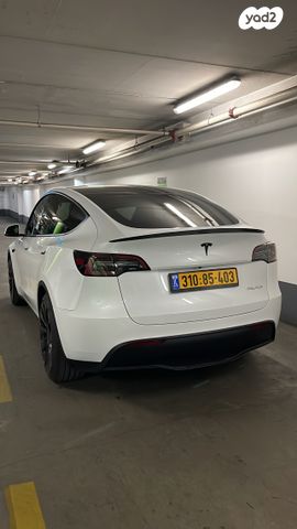 מודעת רכב טסלה מודל Y
