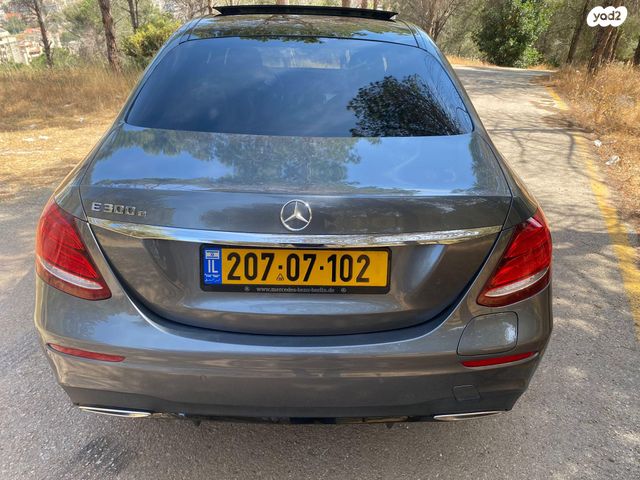 מודעת רכב מרצדס-בנץ E-class