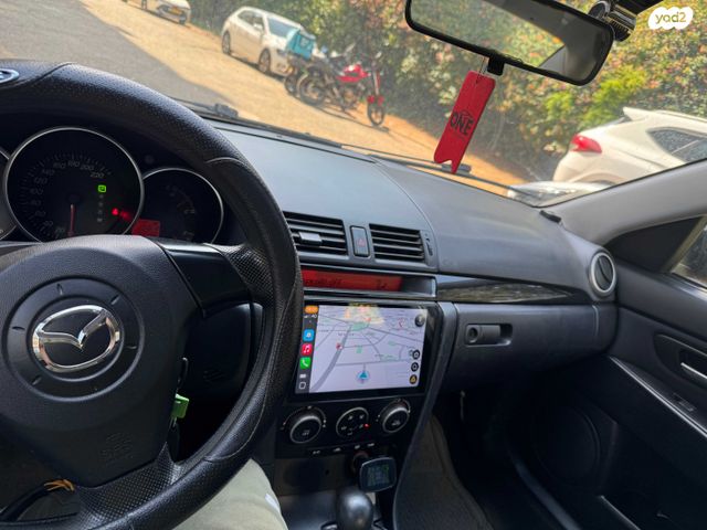 מודעת רכב מאזדה 3