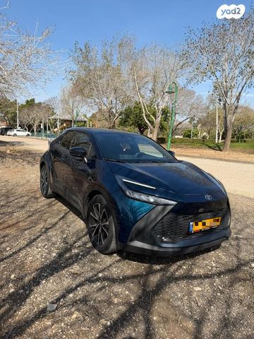 מודעת רכב טויוטה C-HR