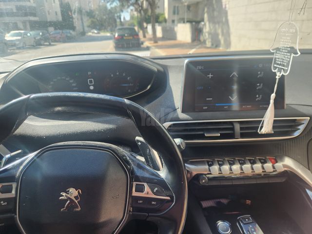 מודעת רכב פיג'ו 5008