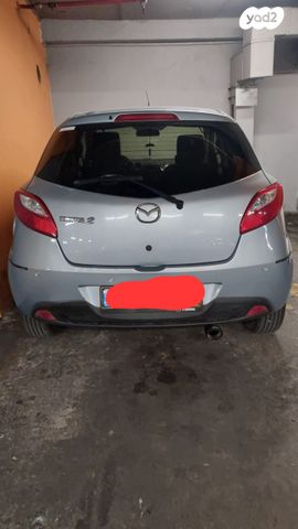 מודעת רכב מאזדה 2