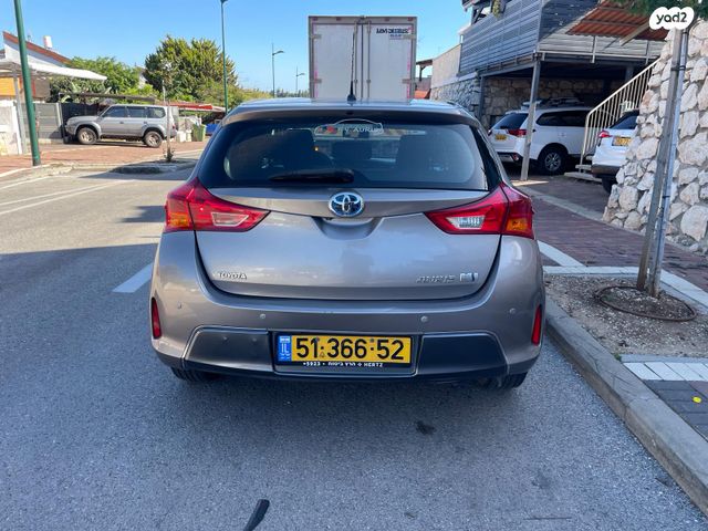 מודעת רכב טויוטה אוריס