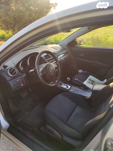 מודעת רכב מאזדה 3