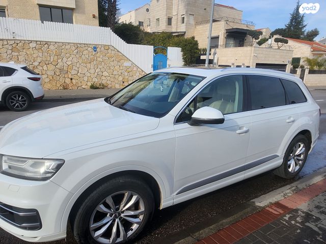מודעת רכב אאודי Q7