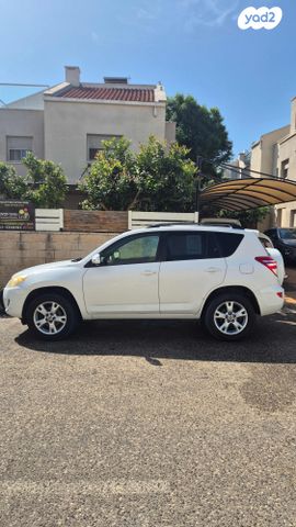 מודעת רכב טויוטה RAV4