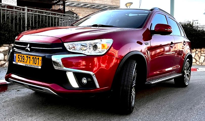 מודעת רכב מיצובישי ASX