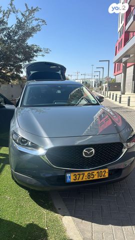 מודעת רכב מאזדה CX-30