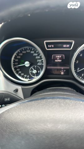 מודעת רכב מרצדס-בנץ ML