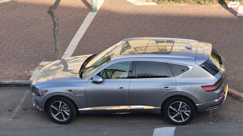 מודעת רכב ג'נסיס GV80