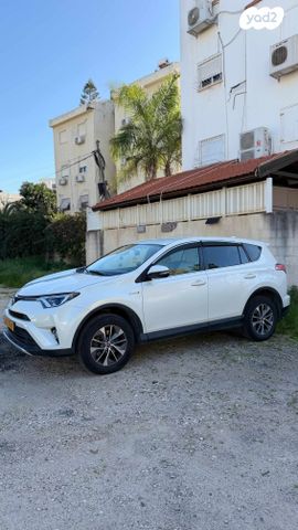 מודעת רכב טויוטה RAV4