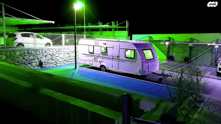 מודעת רכב נגרר (קראוון נגרר)