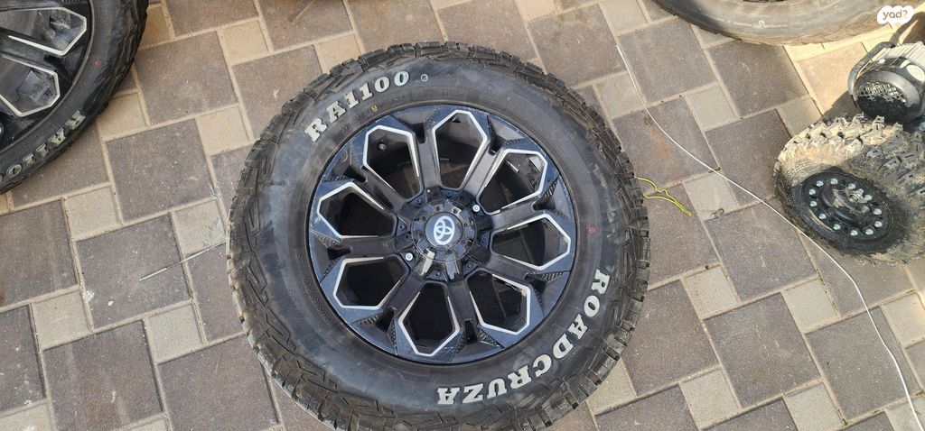 feedItemObj.data.row_1