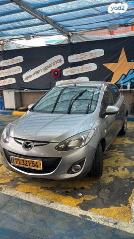 מודעת רכב מאזדה 2