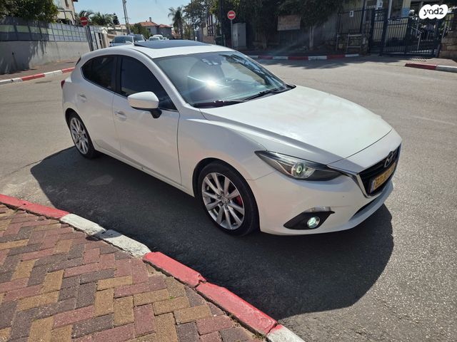 מודעת רכב מאזדה 3
