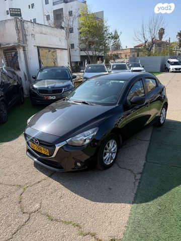 מודעת רכב מאזדה 2