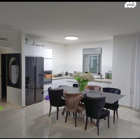 יעקב מרידור 8