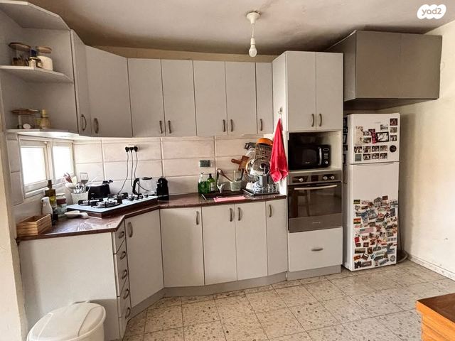 אליעזר בן יהודה 27