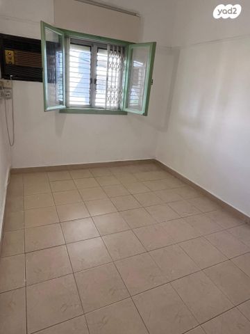 ז'בוטינסקי 15