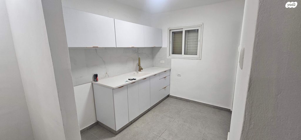 מ"ד המעפילים 215