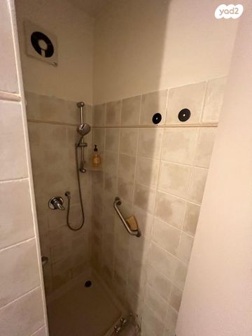 א.ד. גורדון 10