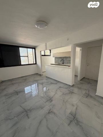 גיורא יוספטל 