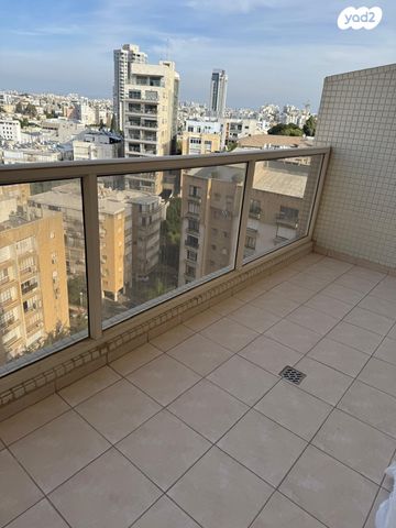 דרך זאב ז'בוטינסקי 42