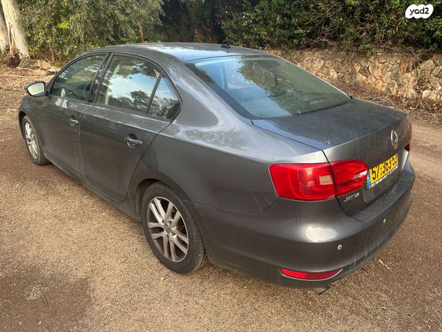 מודעת רכב פולקסווגן ג'טה 