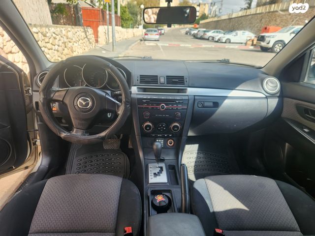מודעת רכב מאזדה 3