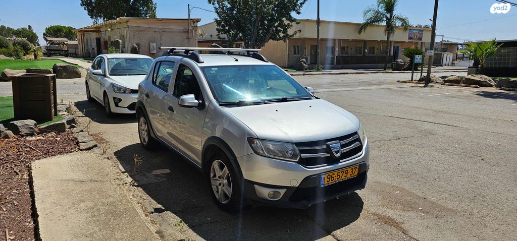 מודעת רכב דאצ'יה סנדרו Stepway