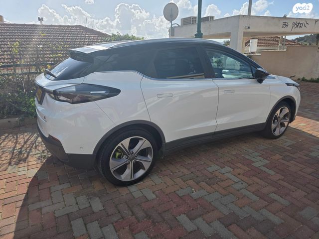 מודעת רכב ג׳ילי Geometry C