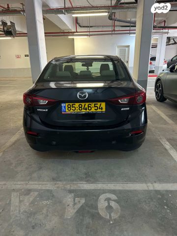 מודעת רכב מאזדה 3
