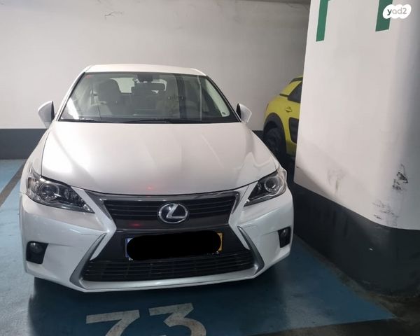 מודעת רכב לקסוס CT