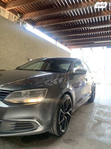 מודעת רכב פולקסווגן ג'טה 