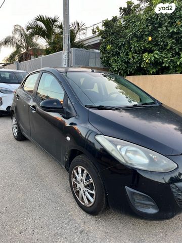 מודעת רכב מאזדה 2