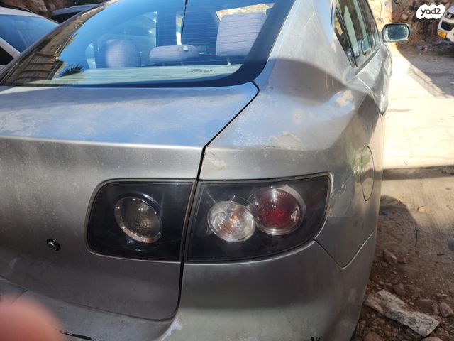 מודעת רכב מאזדה 3