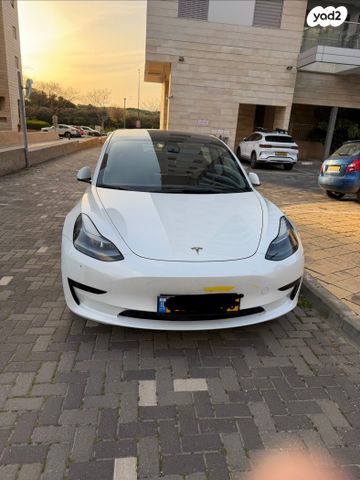מודעת רכב טסלה מודל 3