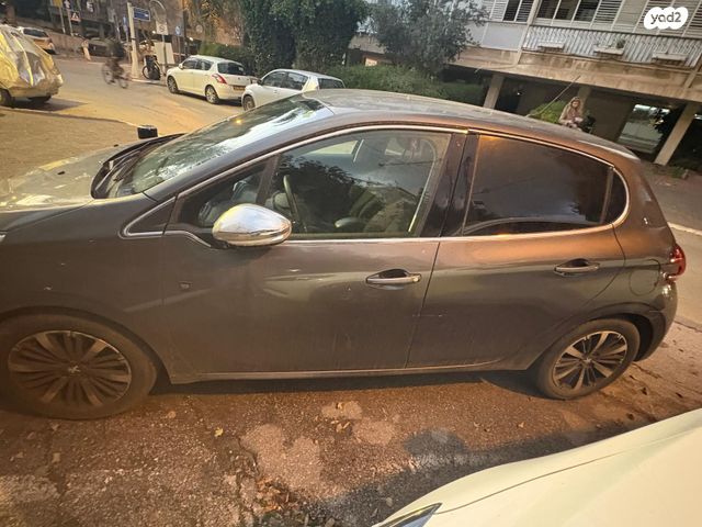 מודעת רכב פיג'ו 208