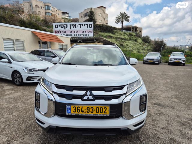 מודעת רכב מיצובישי ASX